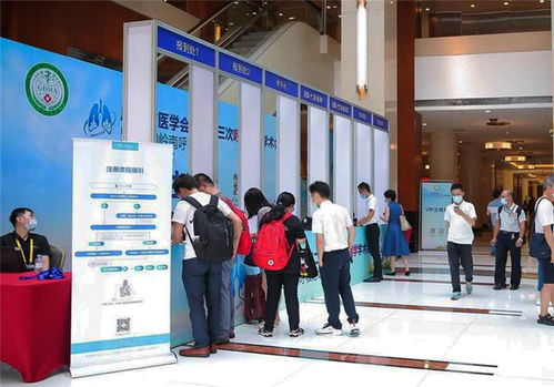 标展八棱柱哪里买？综艺展览工厂专业搭建与一站式展览服务